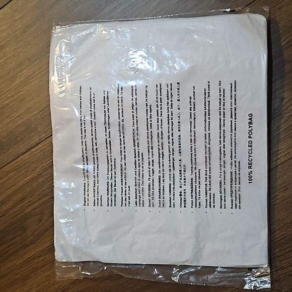 SAVAGE X FENTY CRYSTAL CRUSH CHAIN BRALETTE- ROSE GOLD SIZE  (1X-3X) - Picture 9 of 9